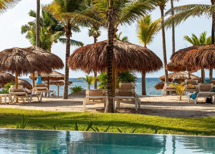 Bay & Akumal